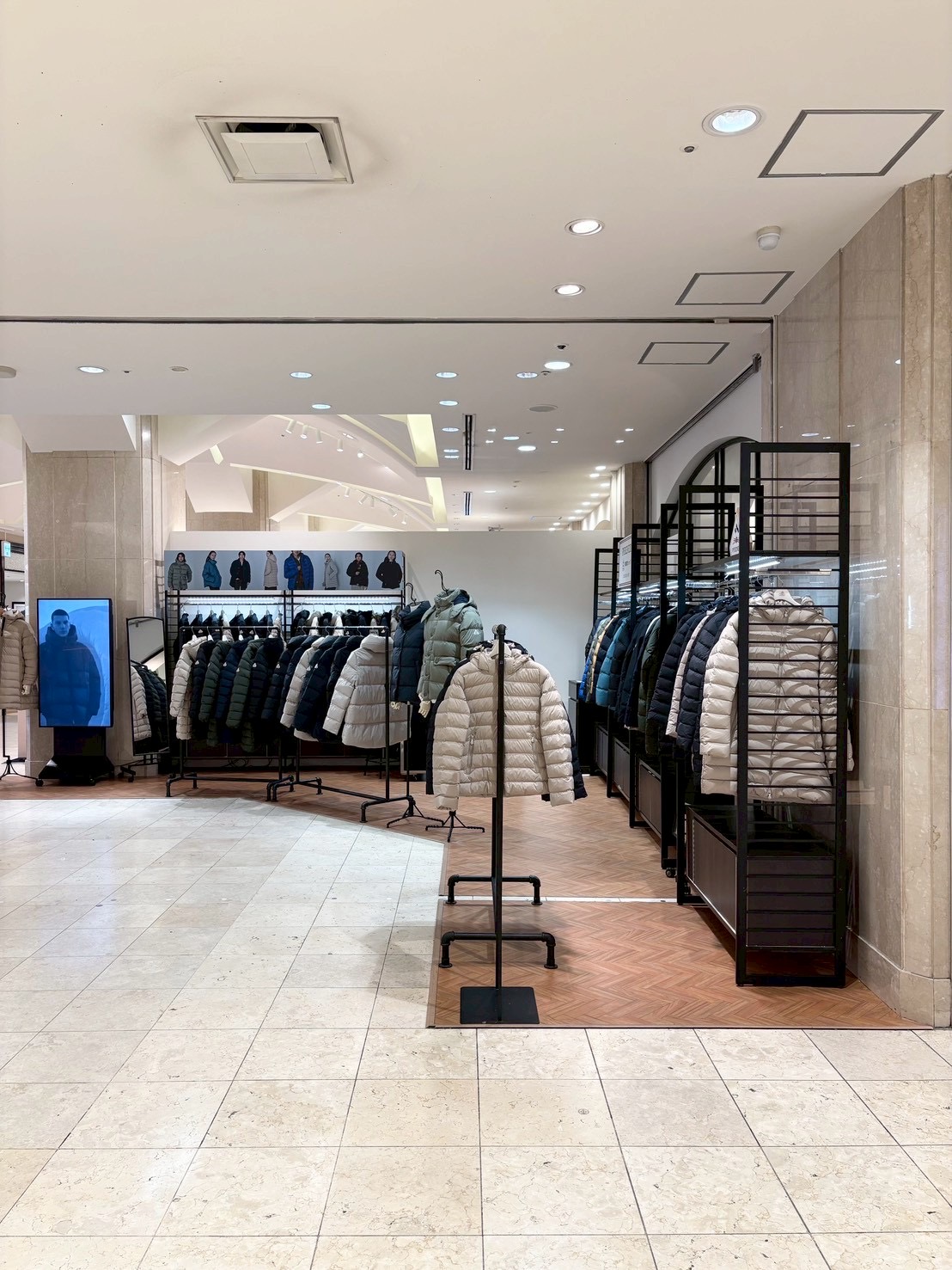 11688979-00DA-4B00-997B-1B654B274944 11688979-00DA-4B00-997B-1B654B274944